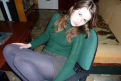 Hot gamer girl gets naked on camera